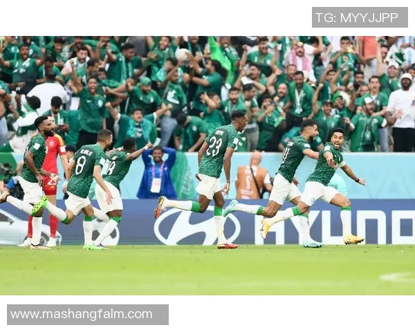 德国队在友谊赛中以八比零大胜沙特队展现强大实力